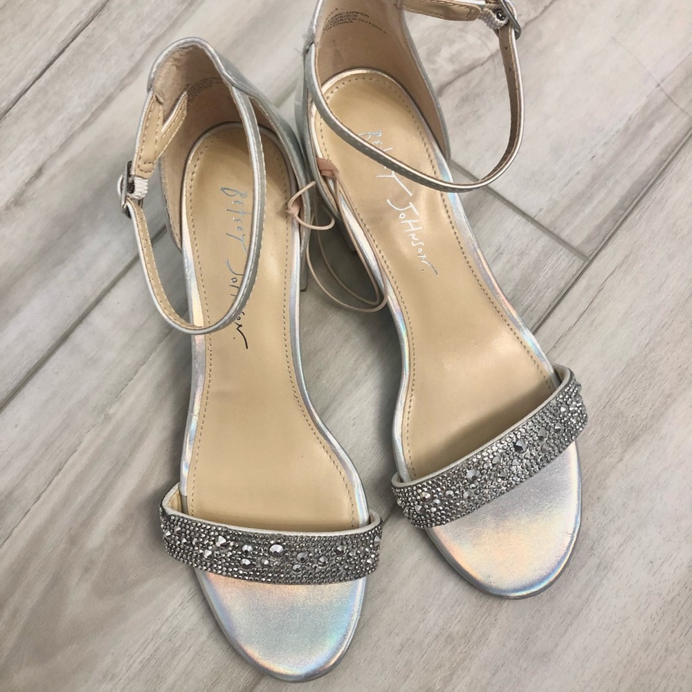 New Betsey Johnson SB Skyla Holographic Heeled Ankle Strap Sandals Size 7